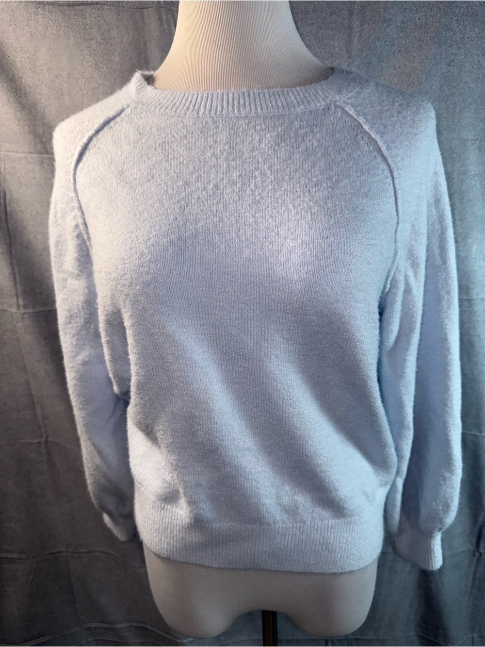 2390-Vince Camuto Pale Blue Crewneck Sweater